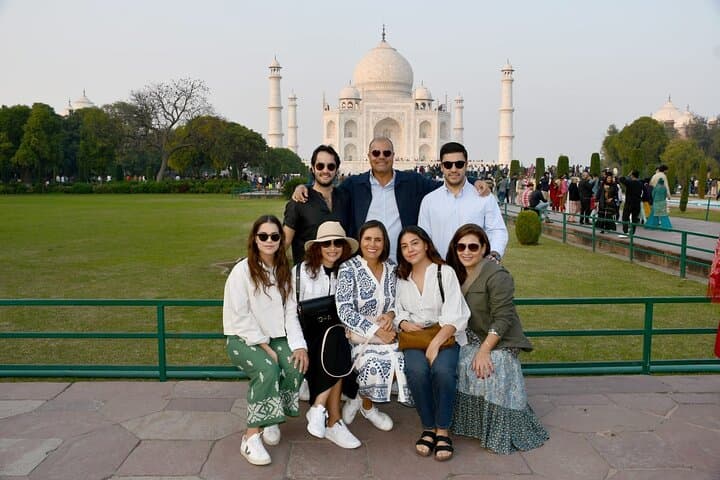 Taj Mahal Day Trip From Delhi by Car — Skip-the-Line Tickets & Lunch photo 2