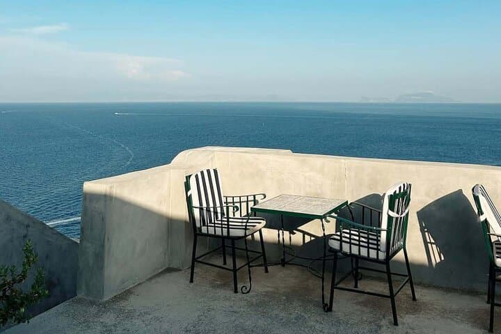 Island-Hopping Procida & Ischia: Luxury Sea Day from Naples