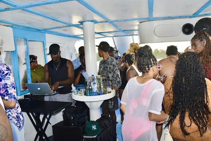 Punta Cana Adults-Only Catamaran Party: Snorkel, Natural Pool & Open Bar photo 4