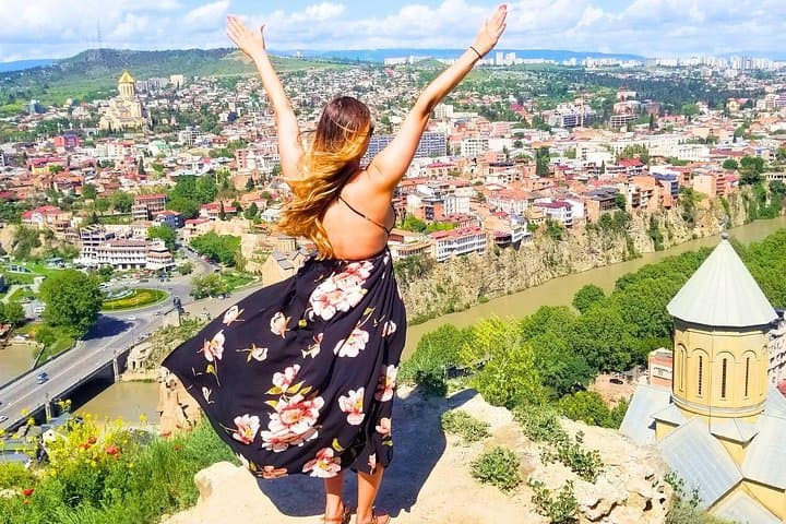 9-Day Georgia and Azerbaijan Luxury Tour: Tbilisi, Kakheti & Baku Highlights