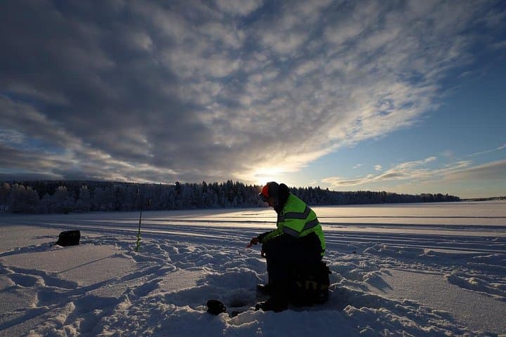 Ice Fishing & Winter BBQ in the Finnish Wilderness — Snowshoe to a Rovaniemi Lake photo 2