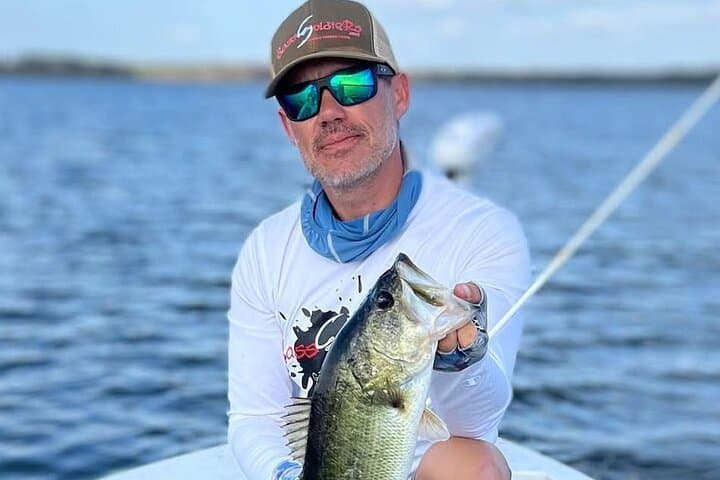 Catch Trophy Bass on Florida’s Harris Chain: Expert-Guided Bass Fishing photo 2