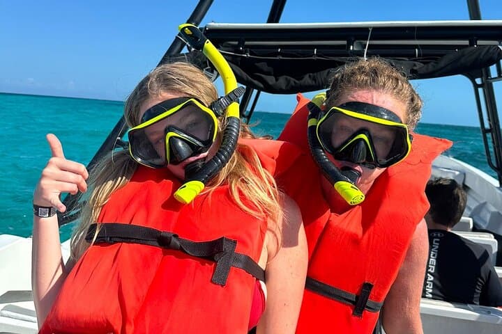 Private Rose Island Beach & Snorkel Tour with Drinks — Nassau Day Trip photo 5