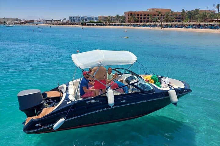 Private El Gouna Speedboat: Swim with Dolphins & Bayoud Island Snorkel photo 5