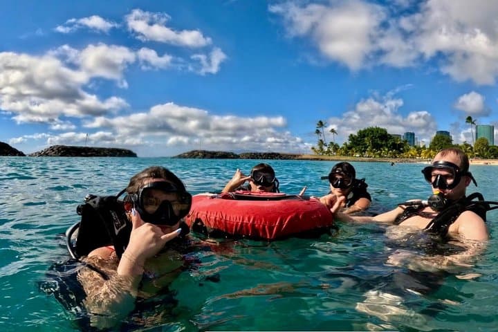 Ala Moana Beginner Scuba and Snorkel — Waikiki Intro Dive photo 2