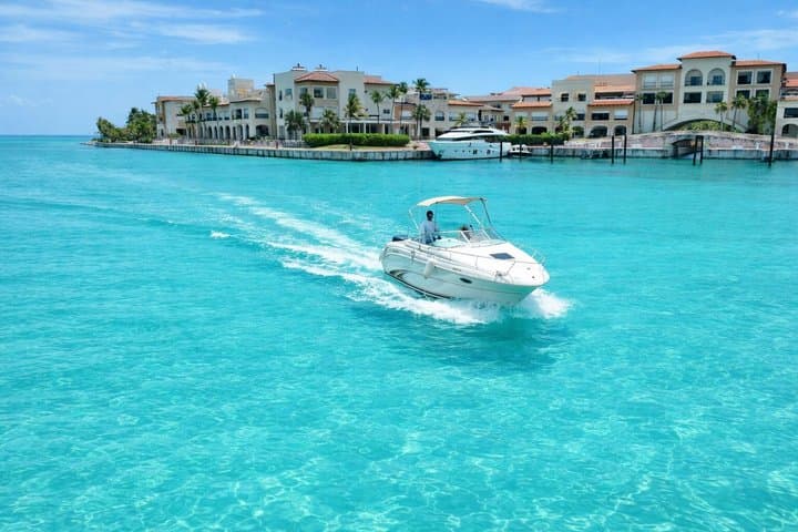 Cap Cana Private 4-Hour Boat Tour & Snorkeling from Marina Cap Cana photo 1