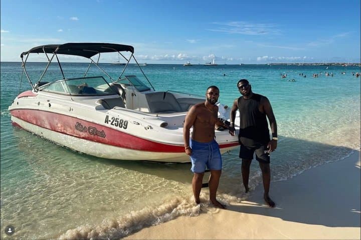 Private Aruba Boat Tour with Snorkeling and Drinks — Tailored Coastal Charters photo 4