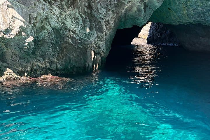 Amalfi Coast Private Boat Tour Aboard Ilver Piper 33 — Capri, Positano & Snorkeling photo 4