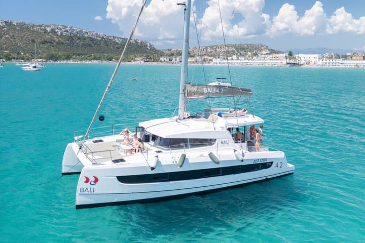 Cagliari Catamaran Tour: Snorkel Poetto & See Sella del Diavolo photo 1