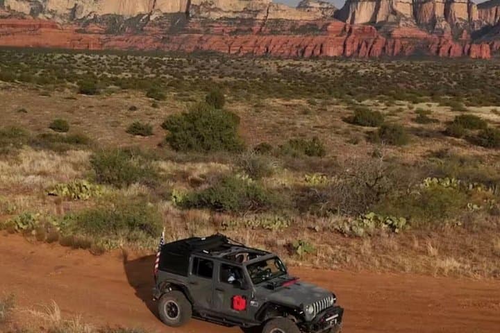 Full-Day Sedona Jeep Off-Road and Sunset Hike Adventure photo 4