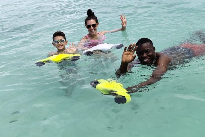 BBQ & Blue Water: Private 6-Hour BBQ, Snorkel & Fishing Charter in Providenciales photo 4