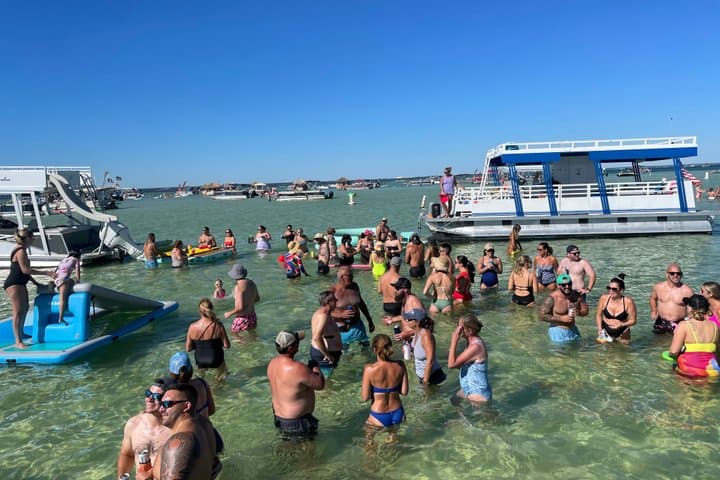 Captained Crab Island Charter: Destin Boat Tours, Snorkel & Sandbar Excursions photo 3