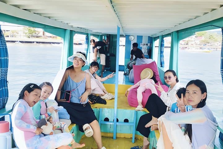 Labuan Bajo Half-Day Snorkel & Kalong Sunset Cruise: Kelor, Manjarite Highlights photo 2