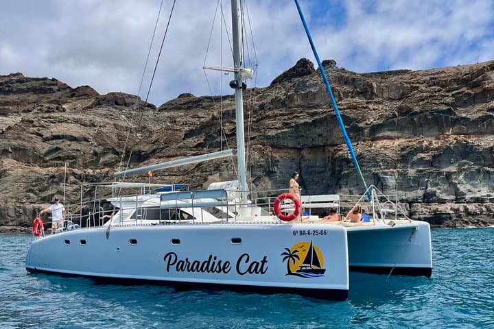 Shared Catamaran Tour: Snorkel and Lunch Along Gran Canaria’s Southern Coast