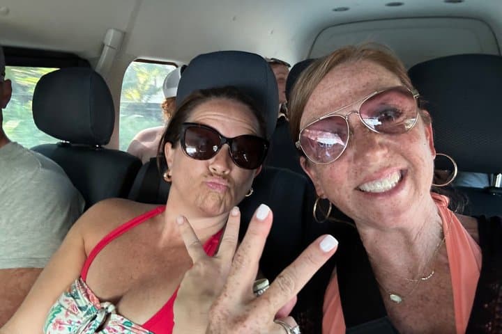 Private Roatán Reef Snorkel and West Bay Beach Day Trip photo 6