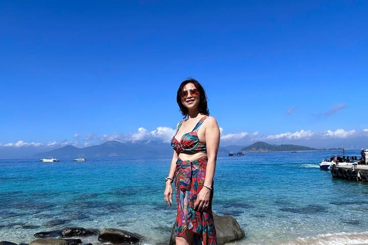 Nha Trang 3-Island Speedboat Tour: Snorkel Hon Mun, Visit a Fishing Village, Relax on Hon Tam photo 3