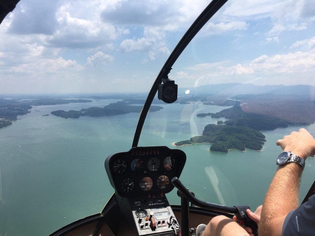 Water-Activities: Extended Lake Tour with Scenic Helicopter Views