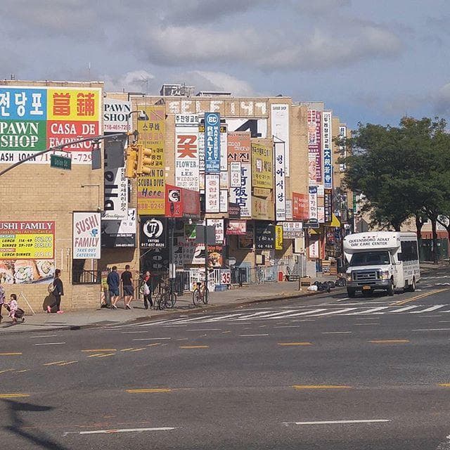 Taste of Queens Walking Tour in Las Vegas