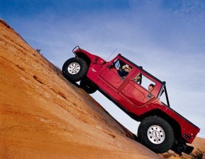 Off-Road Adventure: Canyonlands by Night and Day 2-Hour Hummer Tour in Moab