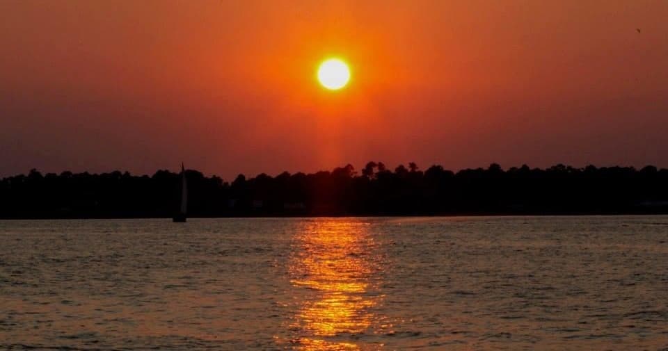 Water Activities: Sunset Cruise with Blue Dolphin Cruises in Pensacola