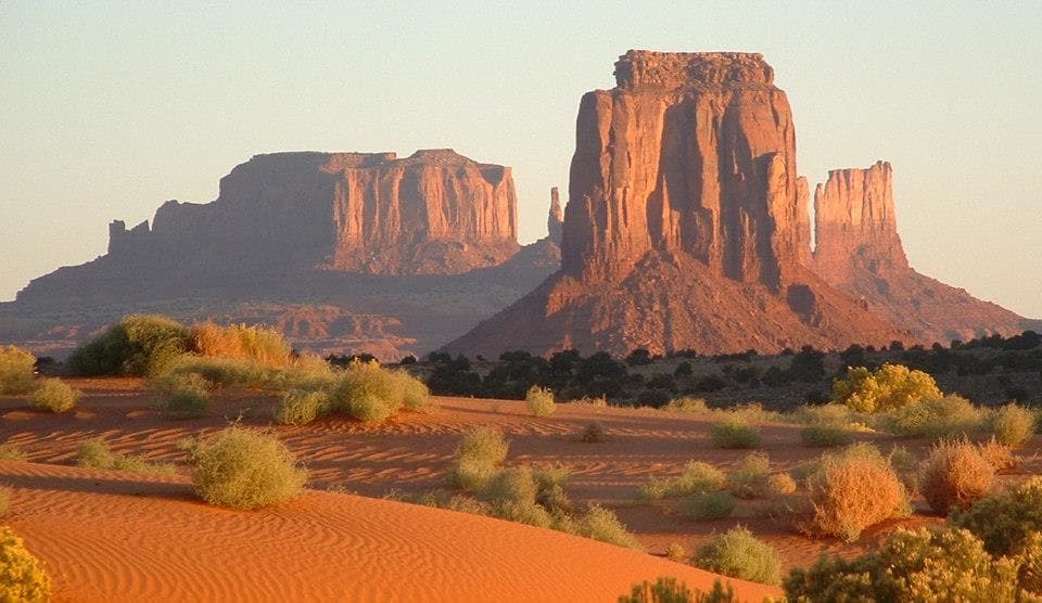 Land-Adventures & Photography in Monument Valley with Simpson's Trailhandler Tours