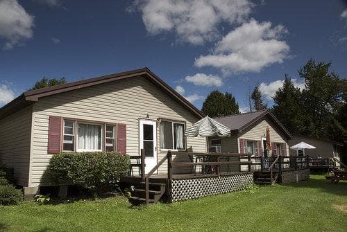 Waterfront Cabin & Boat Rentals at Oneida Lake