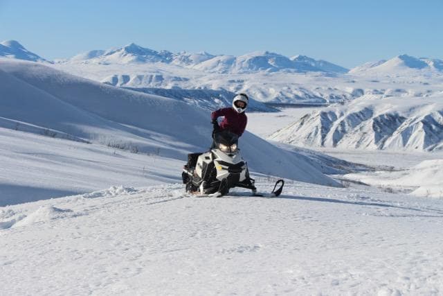 Thrilling 1-Hour Snowmobile Tour in North Pole, Alaska