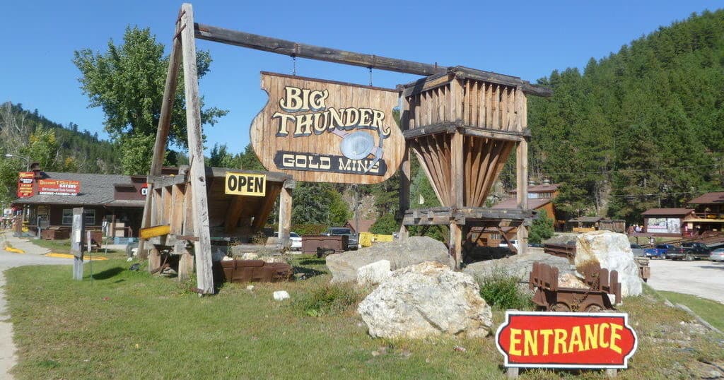 Big Thunder Gold Mine fleet