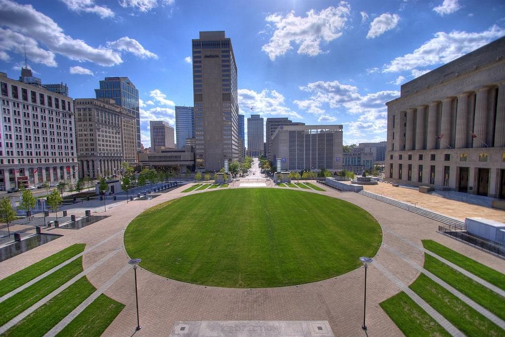 Live Nashville! Walking Tour by Really Entertaining Tours