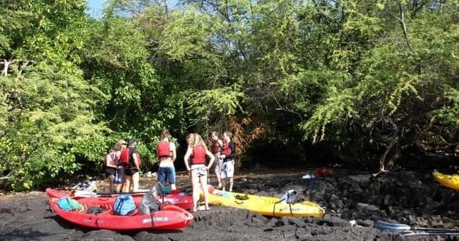 Explore Kealakekua Bay: Kayak and Snorkel Adventure to Captain Cook Monument