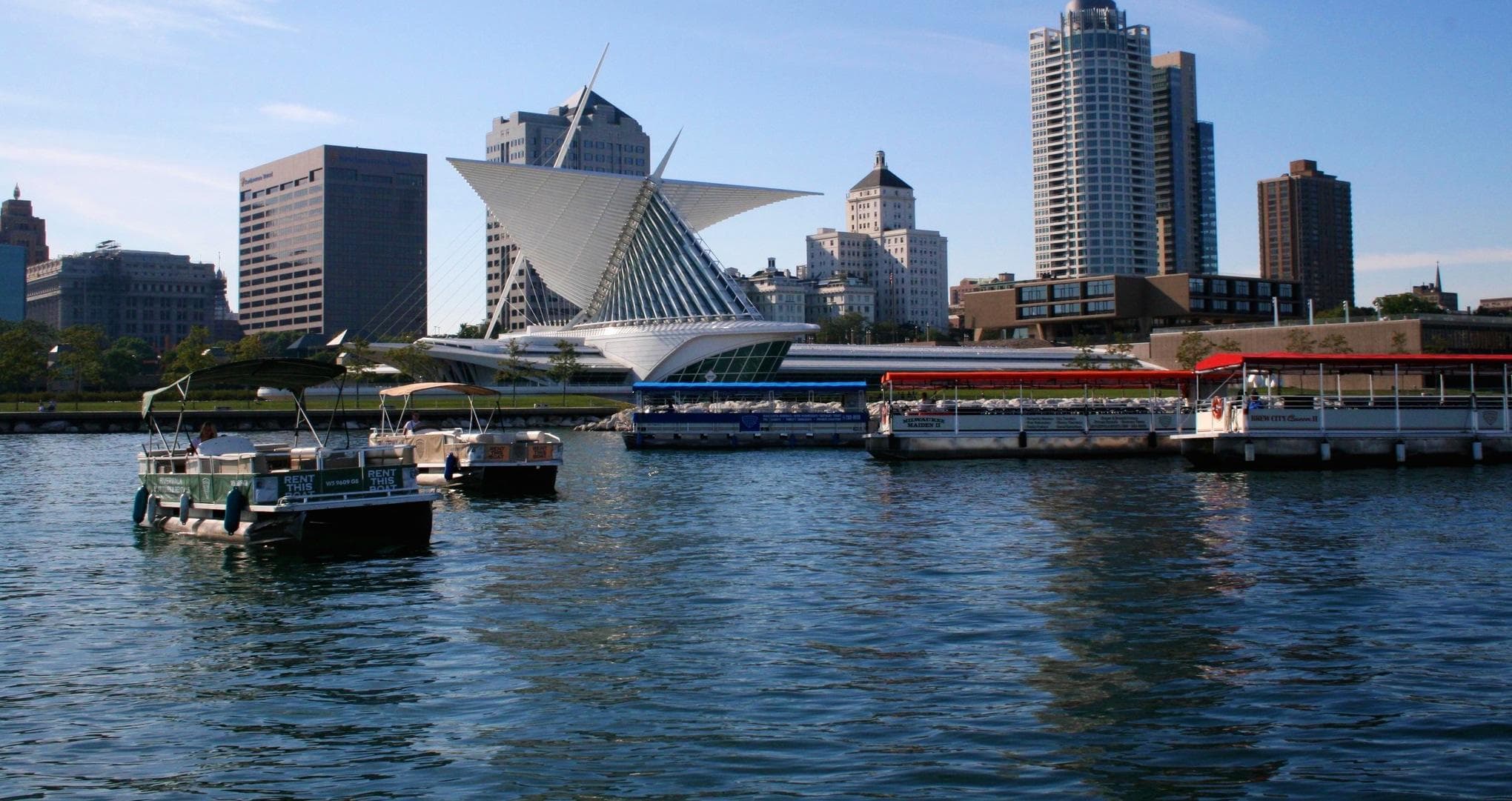 Water Activities with Riverwalk Boat Tours in Milwaukee