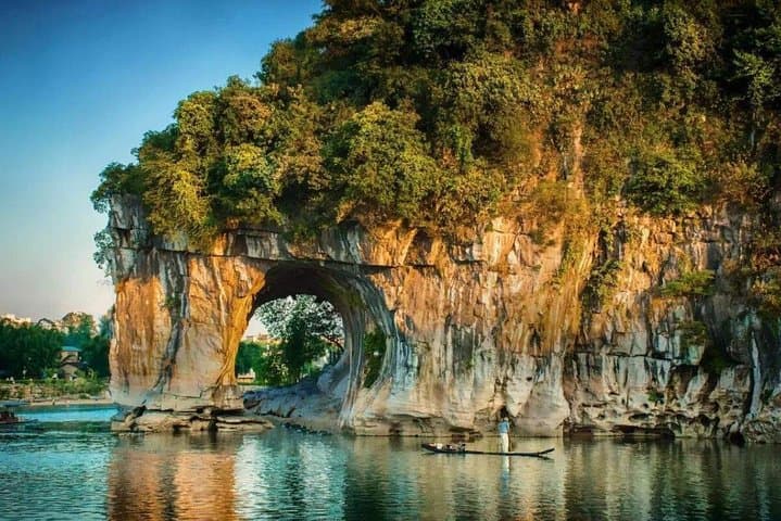 Guilin 2-Day Sightseeing & Li River VIP Cruise photo 5