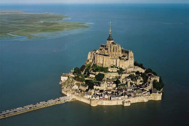 Mont Saint-Michel Day Trip from Paris — Private Guided Tour with Transport
