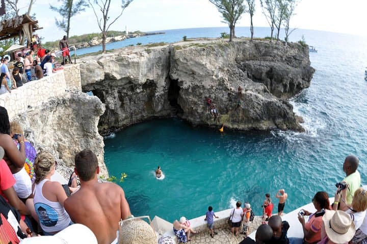 Sunset Cliff Dives and Reggae at Rick's Cafe, Negril photo 6