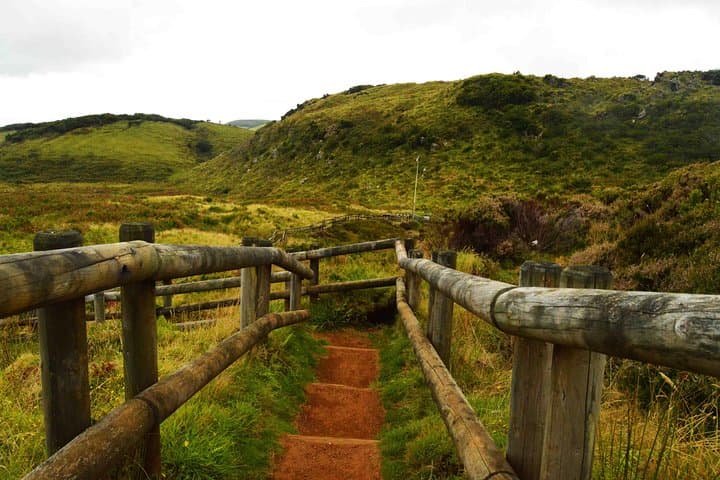 Terceira Geotour: Caves, Craters & Volcanic Pools Half-Day photo 3