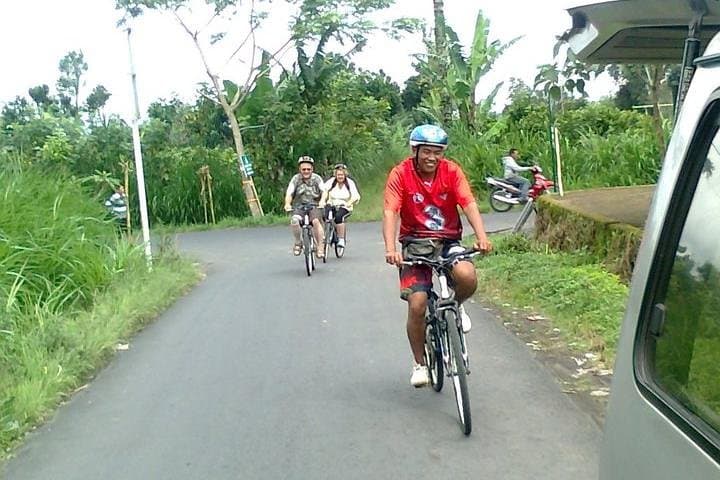 Ubud Village Cycling and 2-Hour Balinese Spa: 15km Countryside Ride & Traditional Massage photo 2