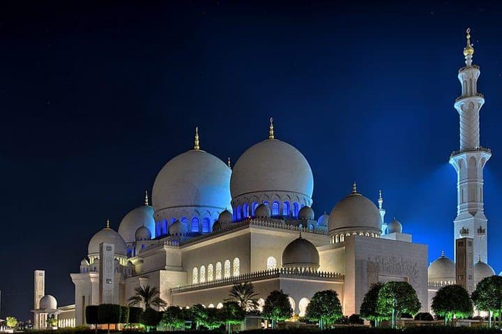 Sheikh Zayed Grand Mosque Day Trip from Dubai — What to Expect photo 2