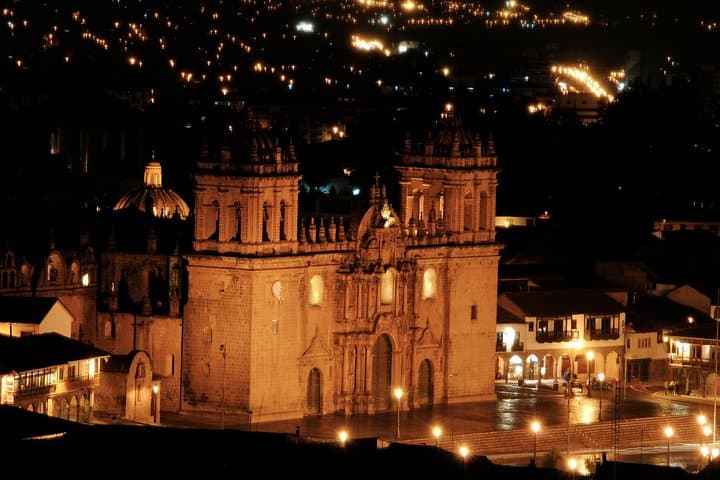 Cusco by Night: Private Illuminated City Tour with Pisco Tasting