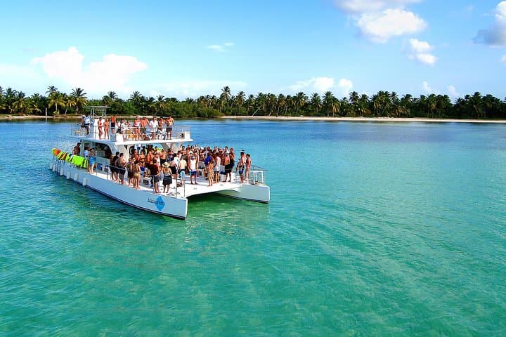 Marinarium Snorkeling Cruise Punta Cana: Reef, Rays & Floating Bar photo 2