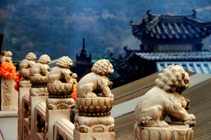 Beijing Badachu Park Private Day Tour: Temples, Hikes & Vegetarian Lunch