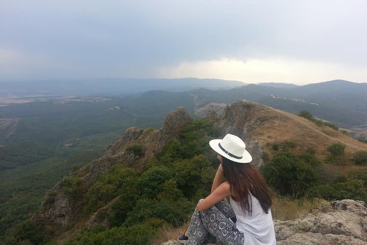 Kojori Fortress Hike: Half-Day Escape from Tbilisi with Sweeping Gorge Views