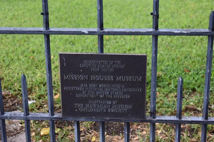 Pearl Harbor & Historic Honolulu Guided Tour with Lunch photo 2