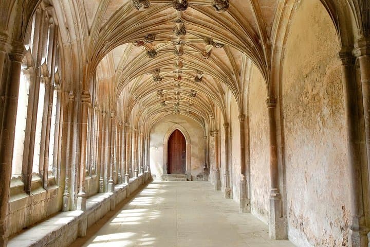 Harry Potter Filming Locations in Gloucester & Lacock — Black Taxi Day Tour from London