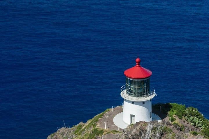 Makapuʻu Lighthouse Trail Hike & Shuttle — Makapu'u Point Views and Halona Blowhole Stop