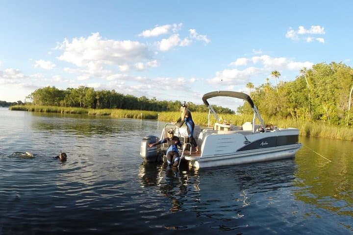 VIP Heated Manatee Snorkel Tour in Crystal River's Kings Bay photo 2