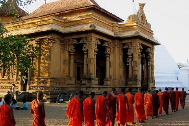 Colombo Shore Excursion: Panoramic Colombo & Kelaniya Temple Private Tour photo 5