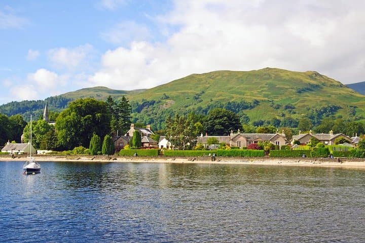 Loch Lomond to Oban Day Trip from Glasgow — Kilchurn Castle, McCaig's Tower & Inveraray