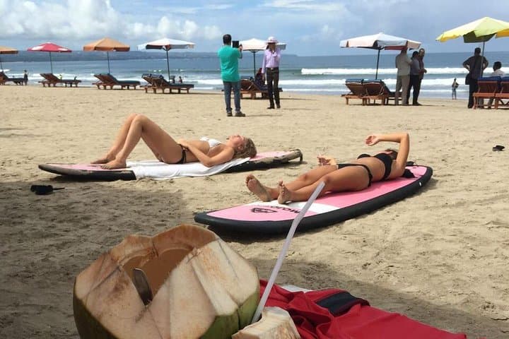 Overnight Bali Arrival Package: Seamless First Night in Seminyak & Canggu Surf Intro