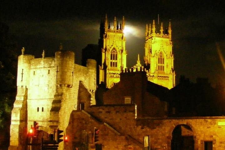 Private York Christmas Walking Tour: A Two-Hour Festive Stroll Through History photo 2