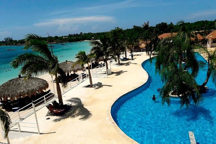 Puerto Seco Beach Day Trip from Montego Bay: Private Beach & Snorkel